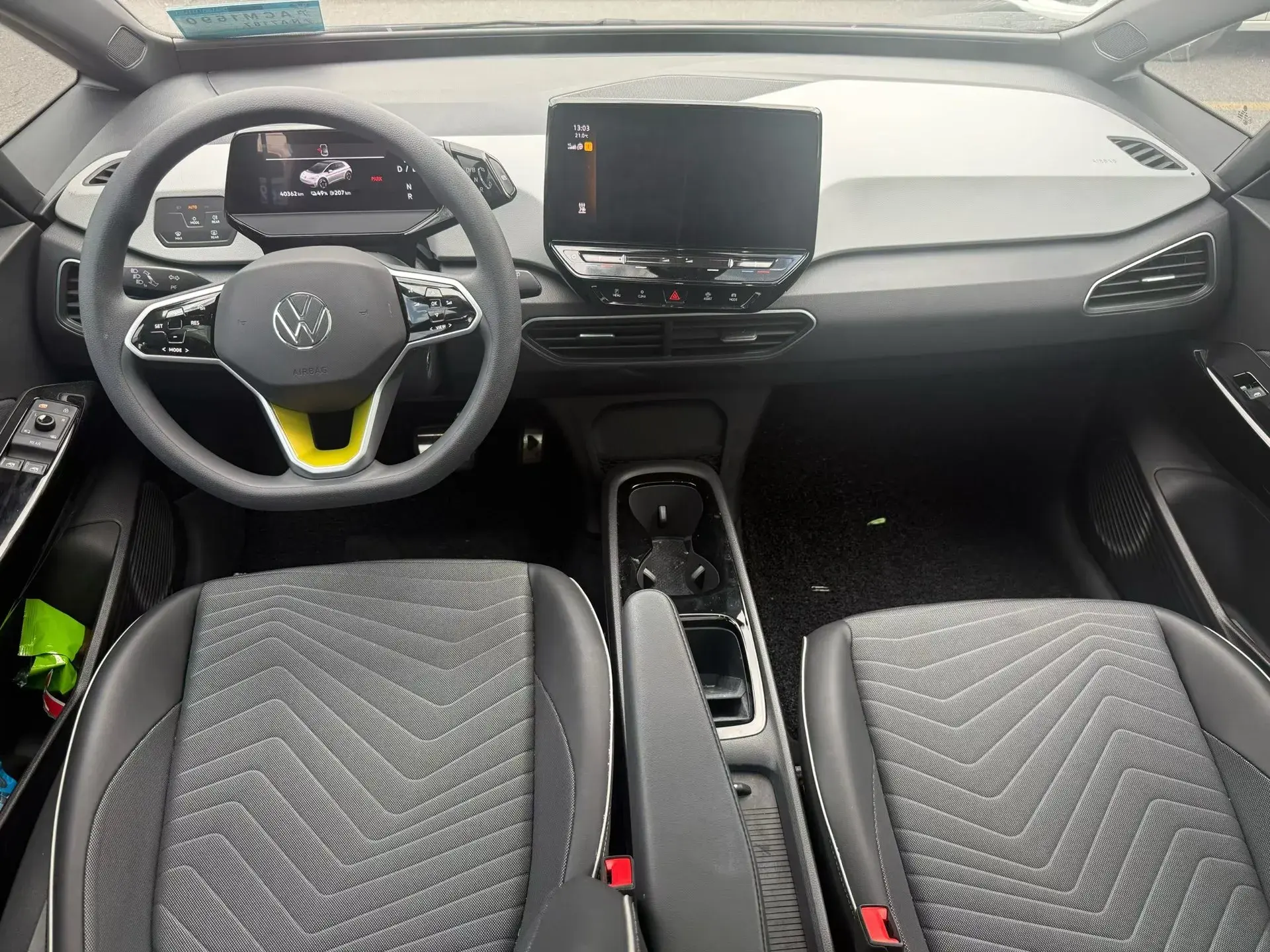 2023 VOLKSWAGEN ID.3 thumbnail 4