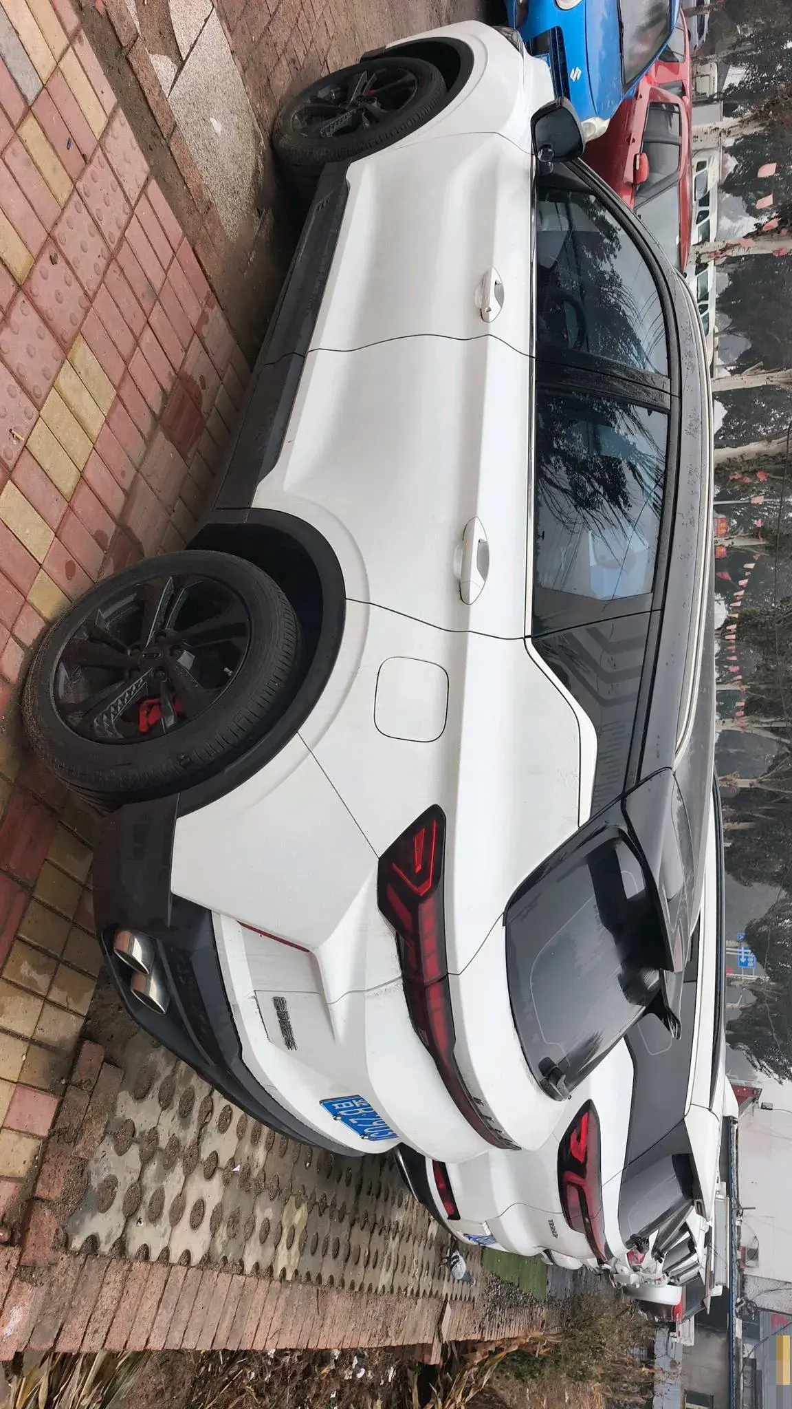 2022 GEELY COOLRAY thumbnail 3