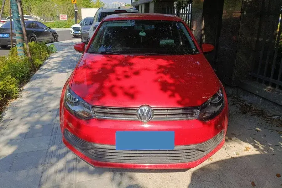 2018 VOLKSWAGEN POLO thumbnail 2