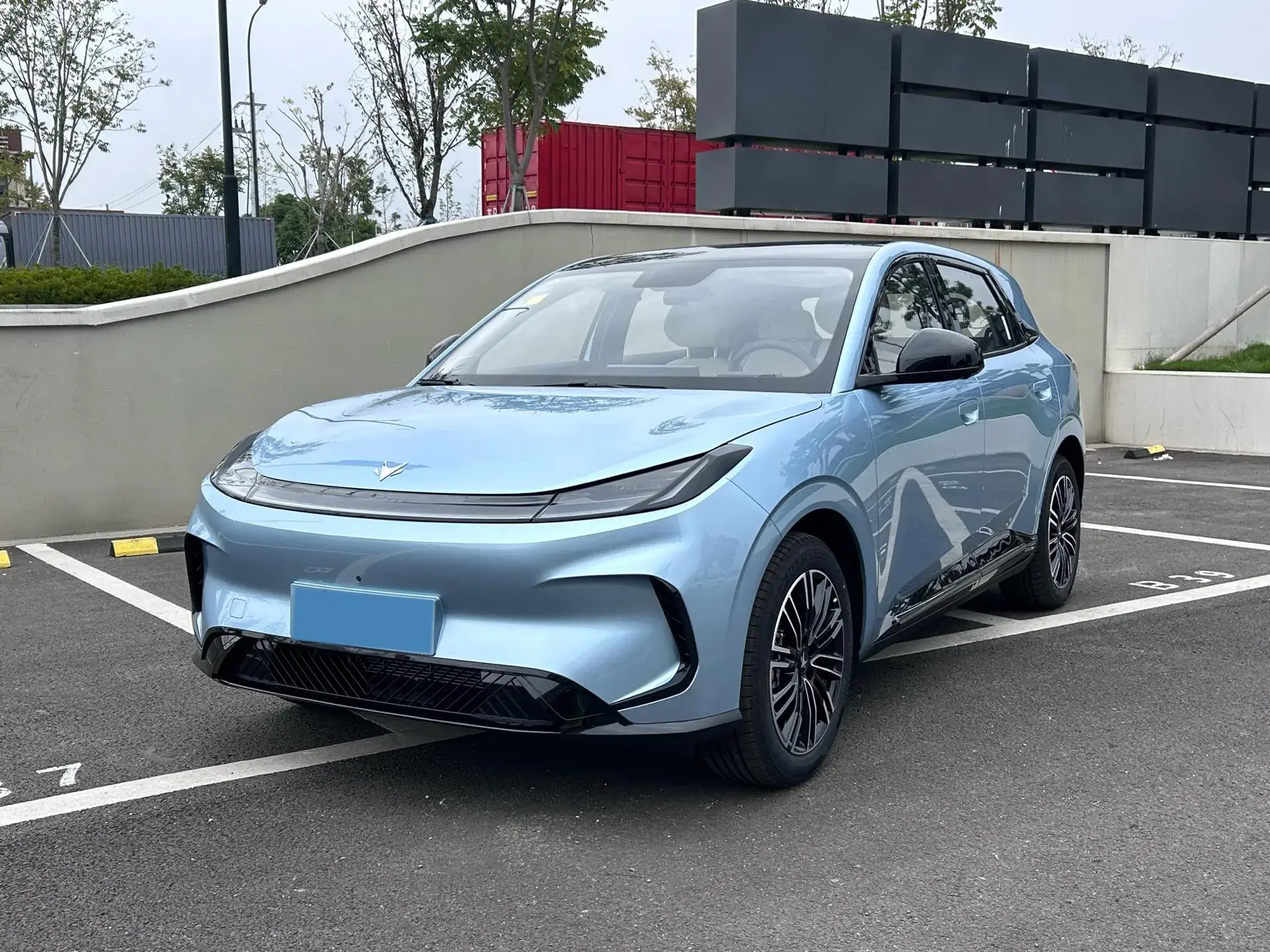 2025 ARCFOX T1 view 1