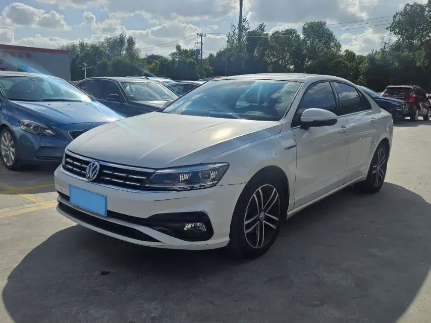 2019 VOLKSWAGEN LAMANDO view 1