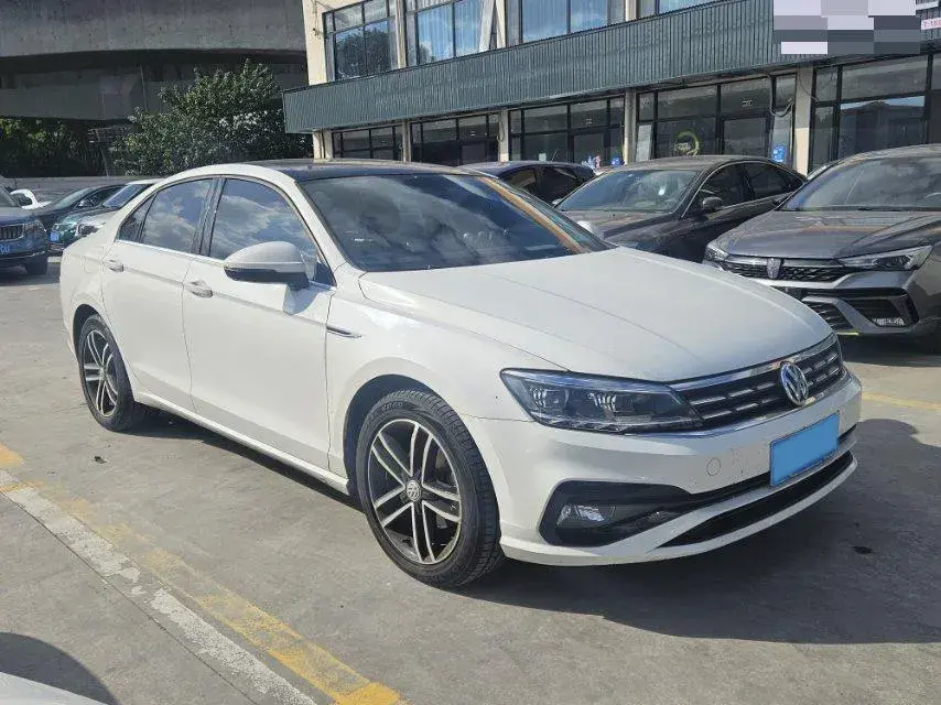 2019 VOLKSWAGEN LAMANDO thumbnail 3