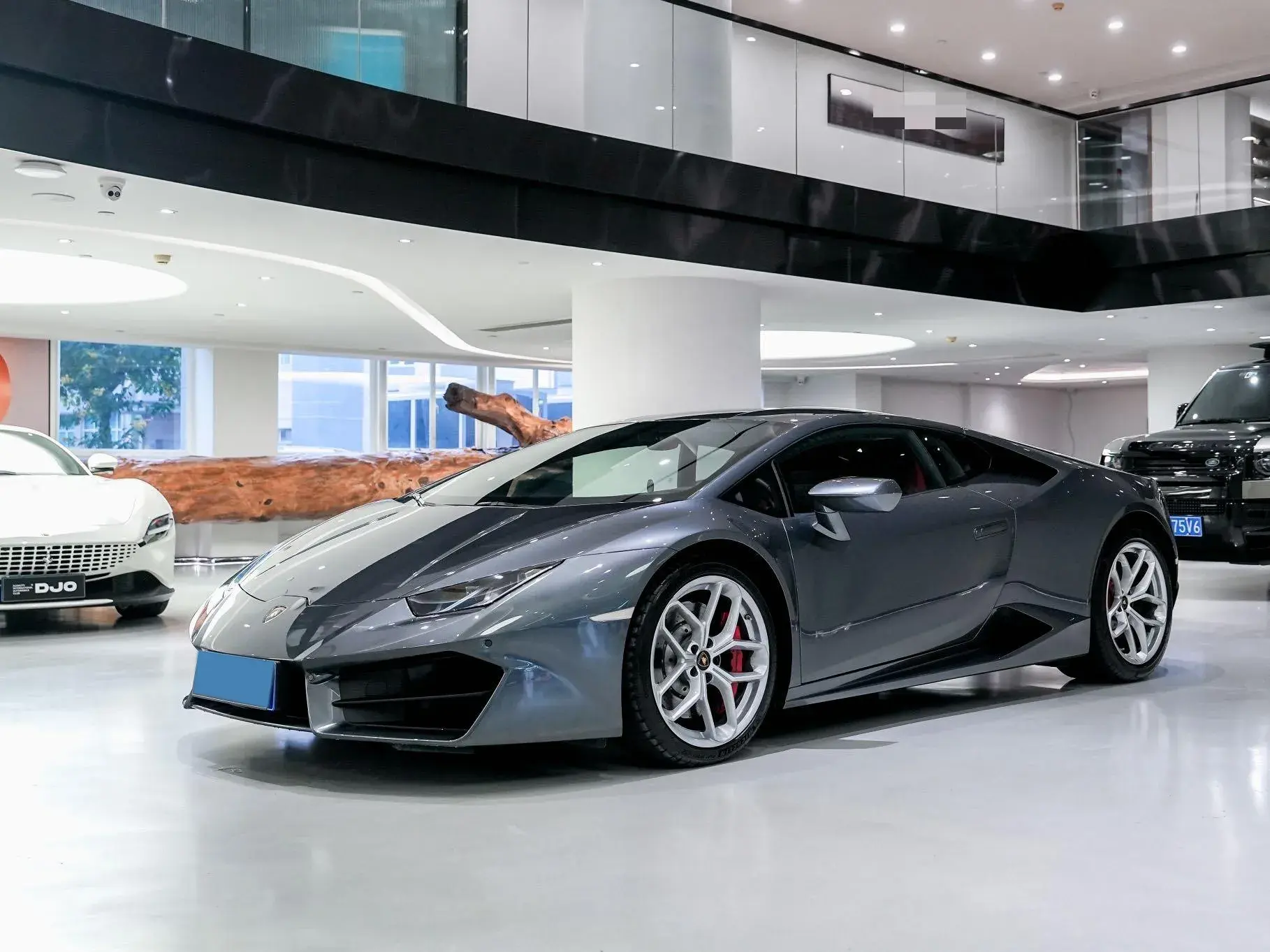 2016 LAMBORGHINI HURACÁN view 1