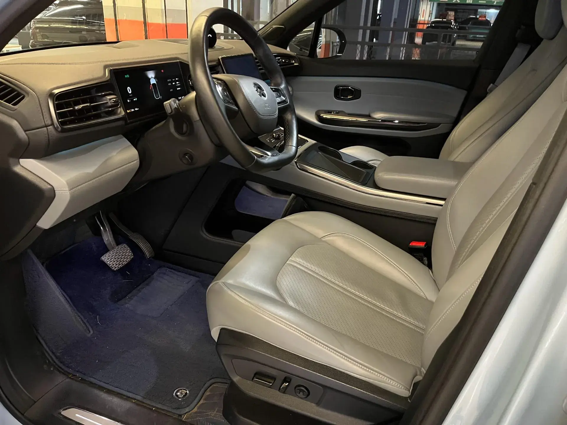 2020 NIO ES6 thumbnail 3