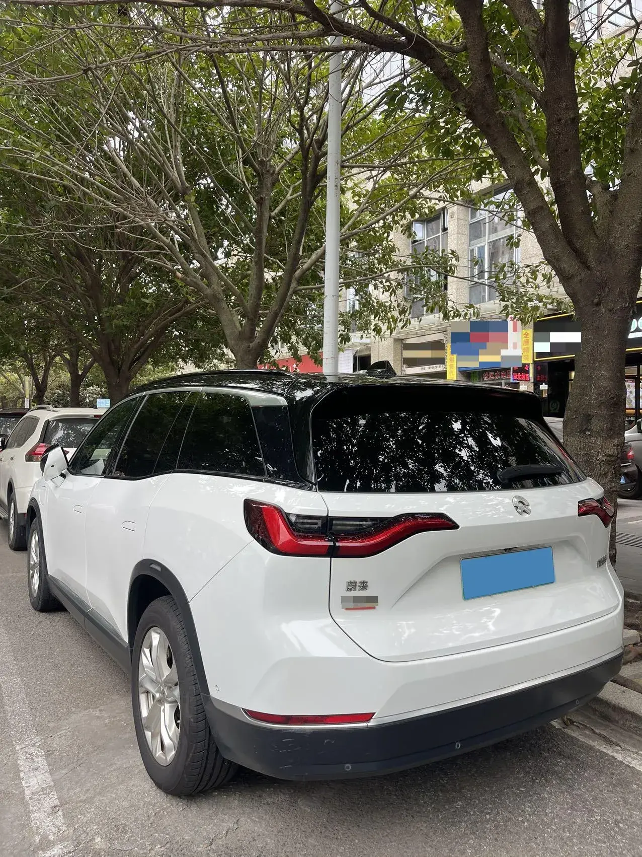 2020 NIO ES8 thumbnail 2