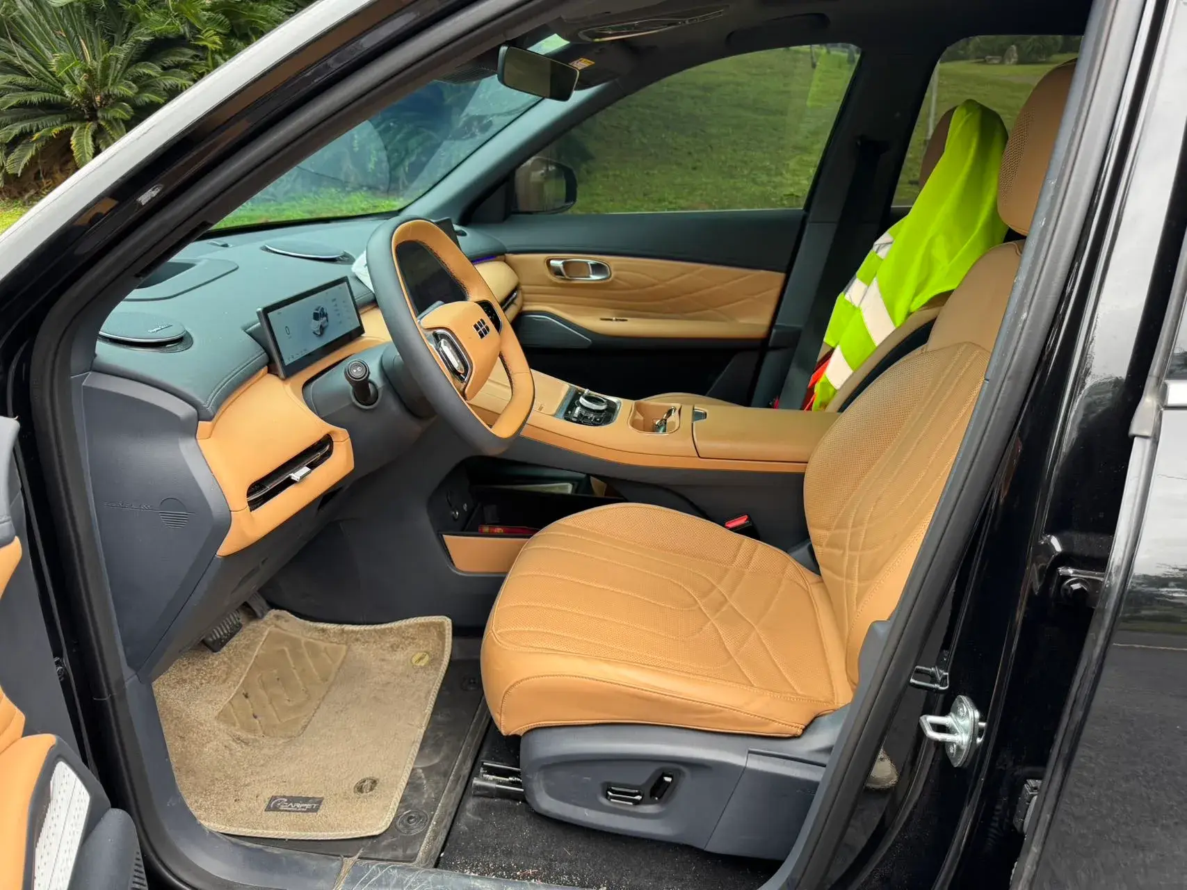 2025 GEELY GALAXY thumbnail 2