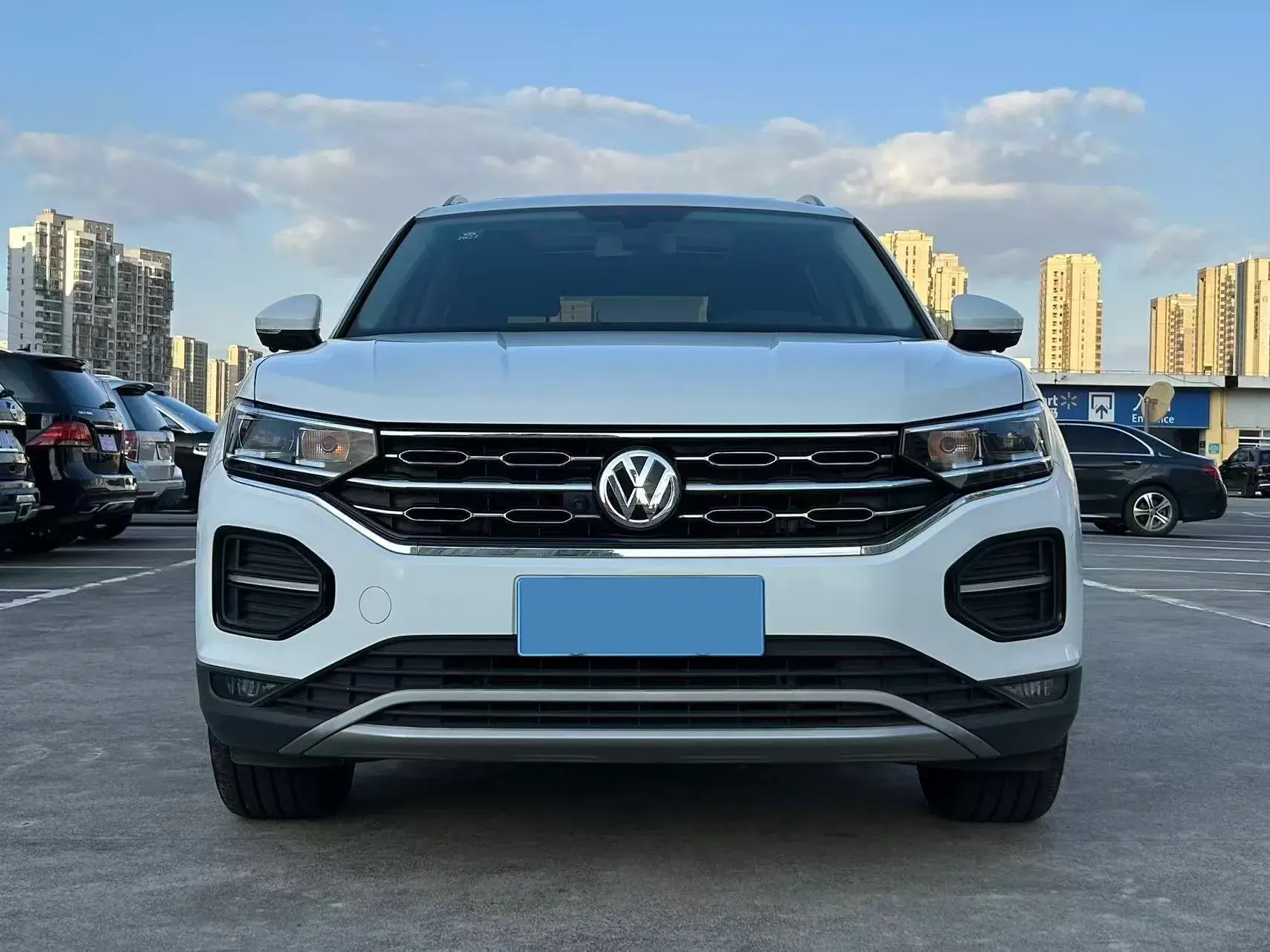 2019 VOLKSWAGEN TAYRON thumbnail 3