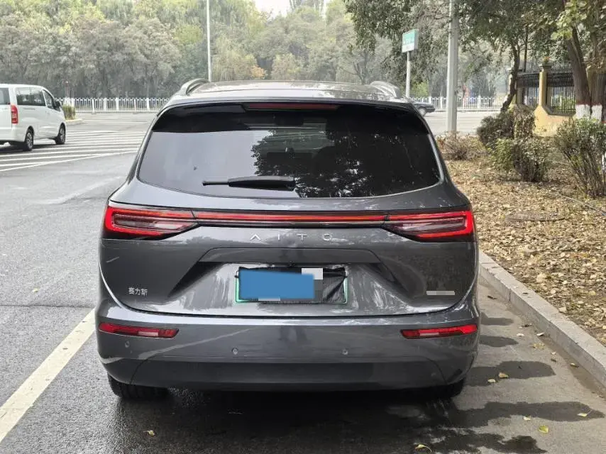 2022 AITO AITO thumbnail 3