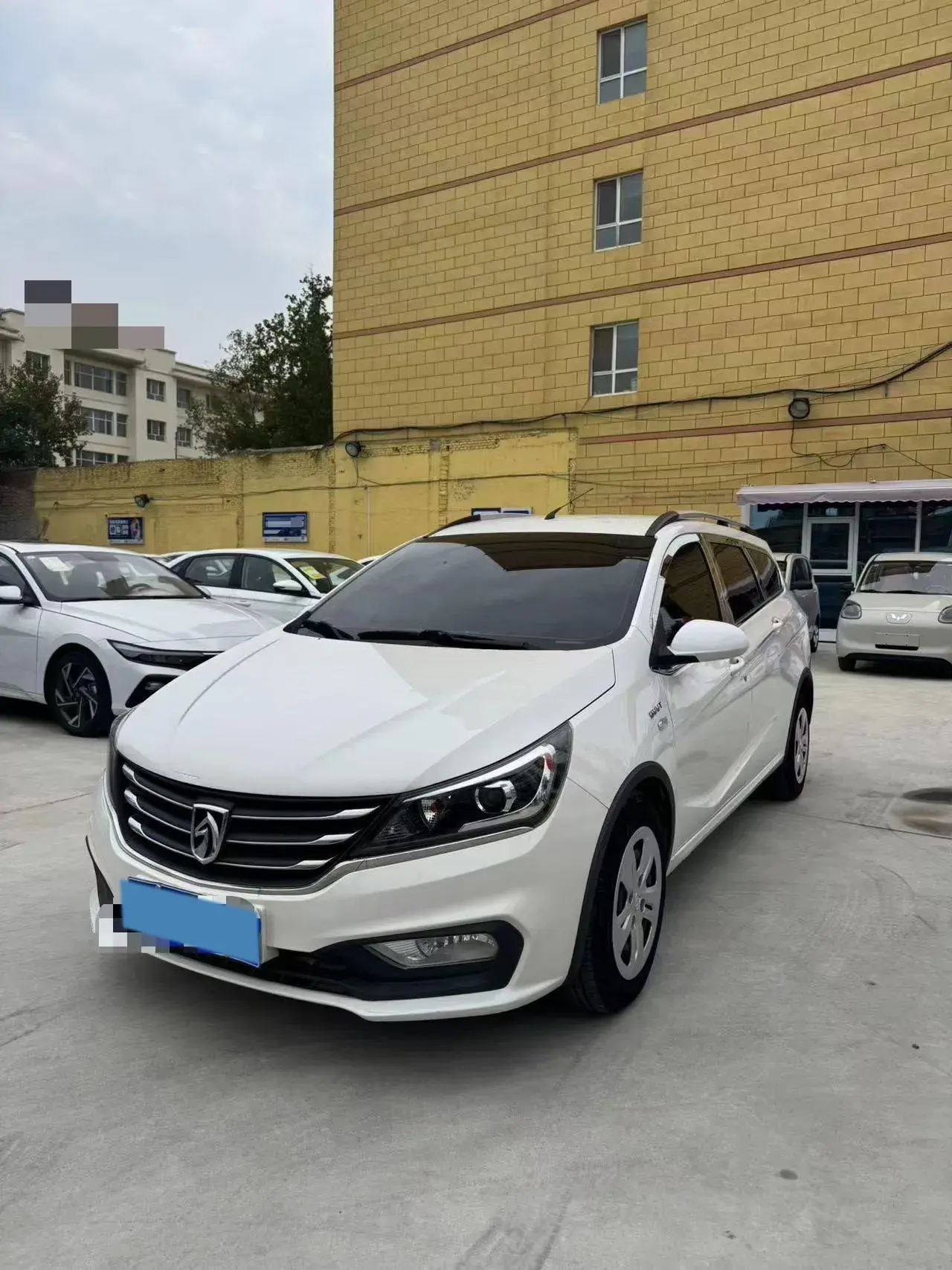 2017 BAOJUN 310W view 1
