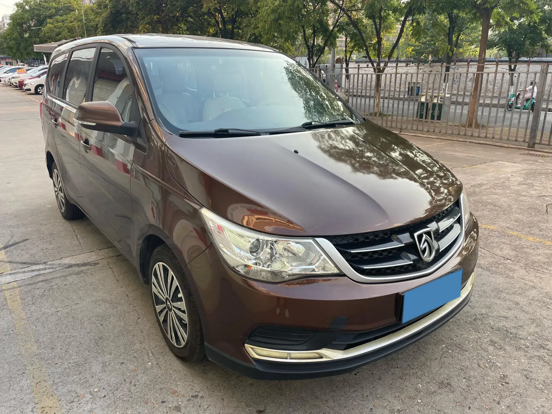 2016 BAOJUN 730 thumbnail 2
