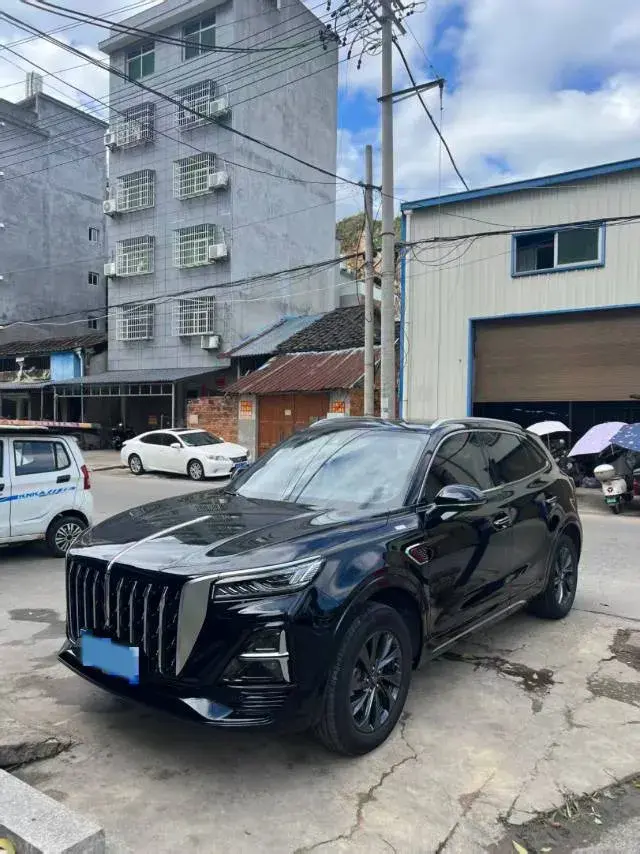 2023 HONGQI HS5 view 1
