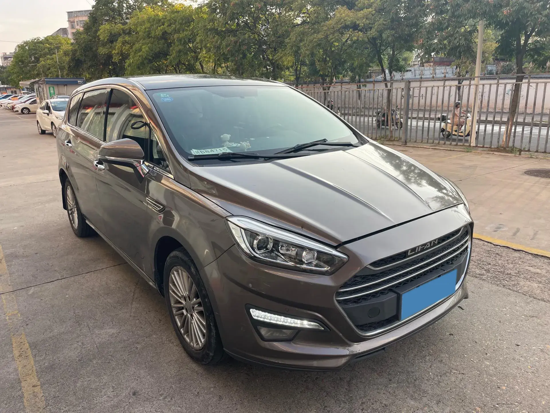 2017 LIFAN XUANLANG thumbnail 2