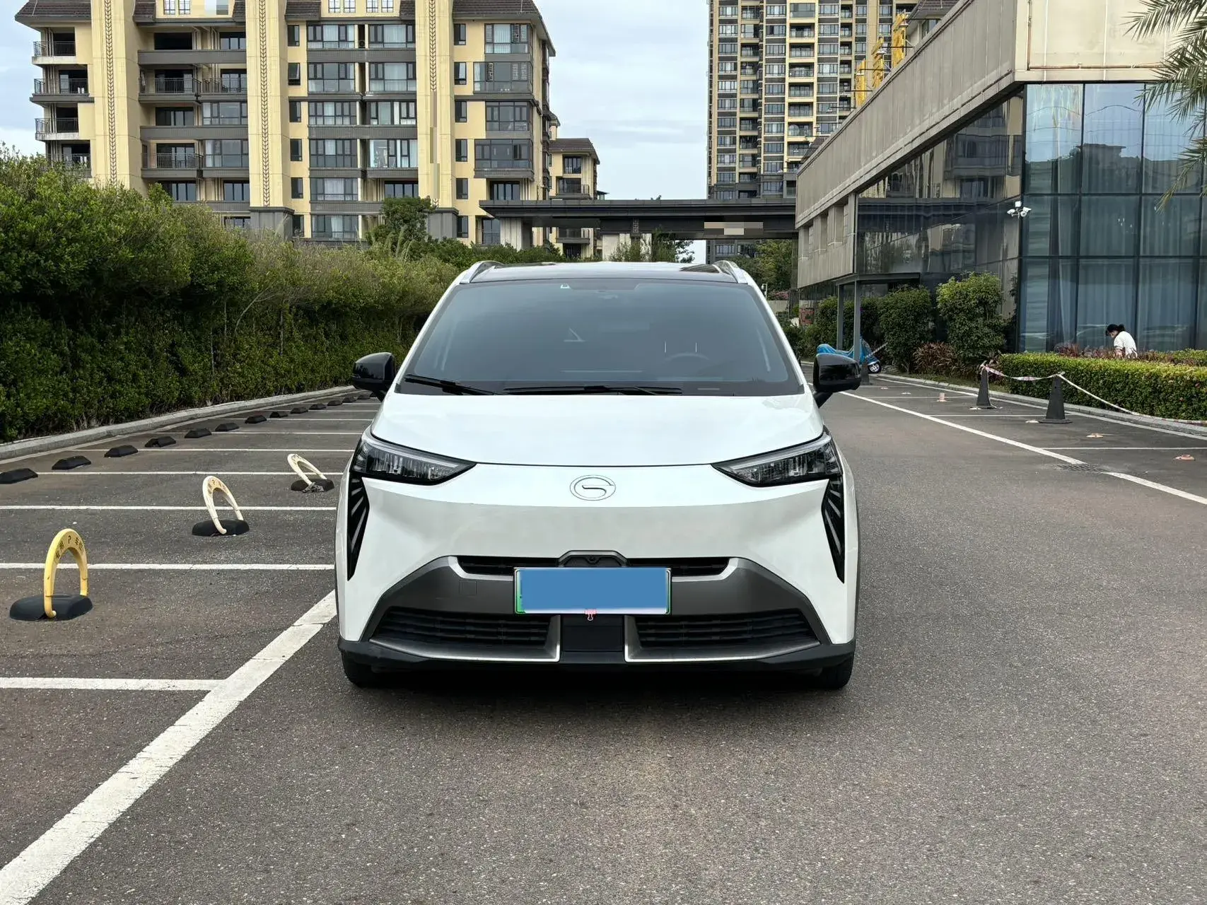 2022 AION Y thumbnail 2