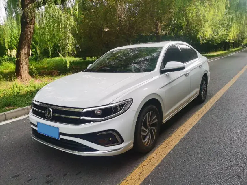 2021 VOLKSWAGEN BORA view 1