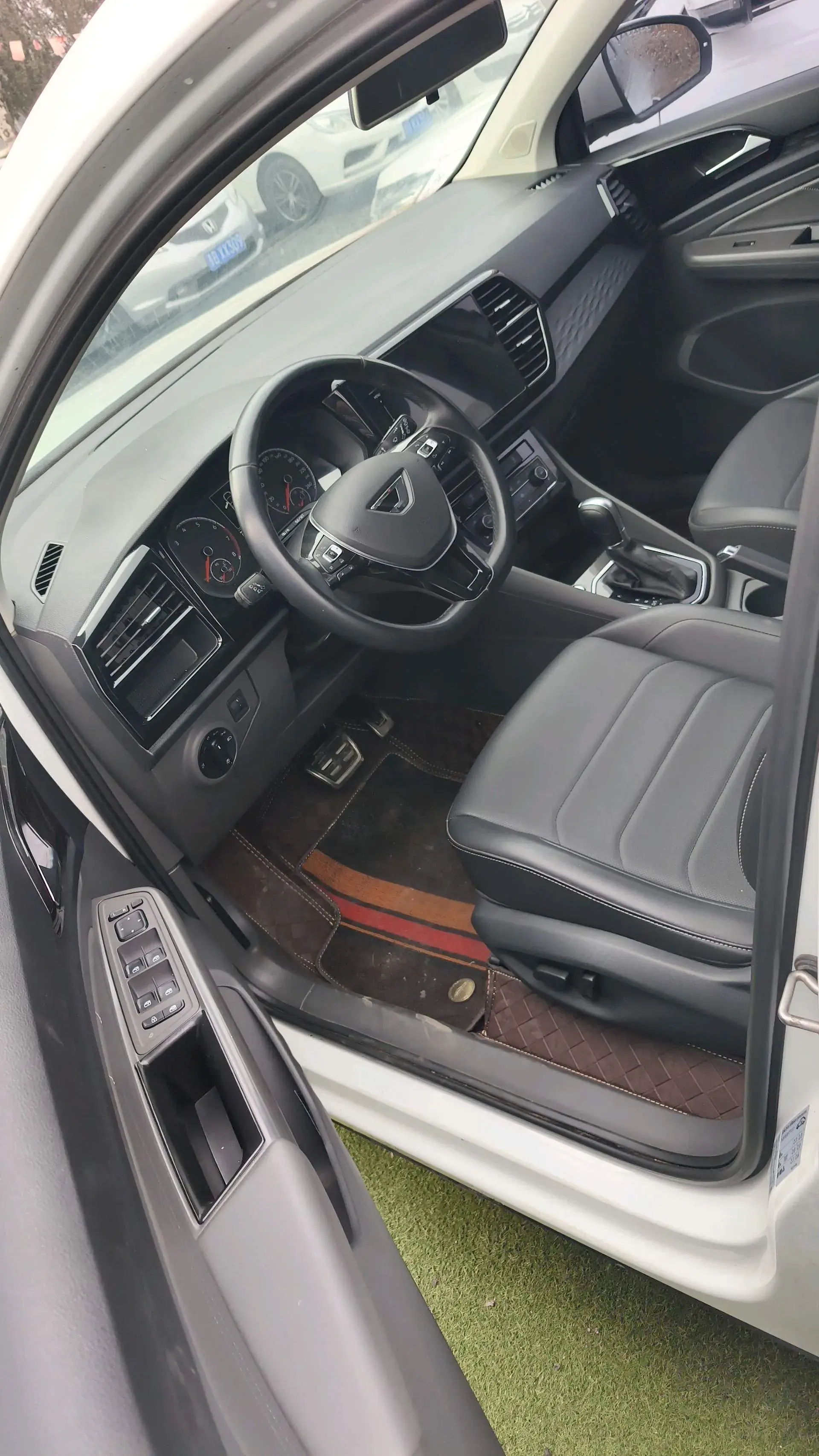 2019 JETTA VS5 thumbnail 3