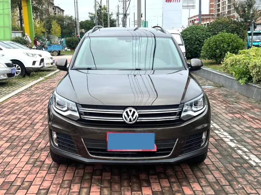 2016 VOLKSWAGEN TIGUAN thumbnail 3