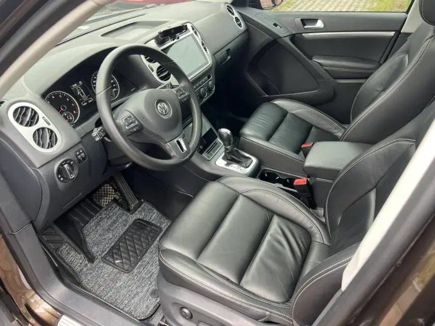 2016 VOLKSWAGEN TIGUAN thumbnail 4