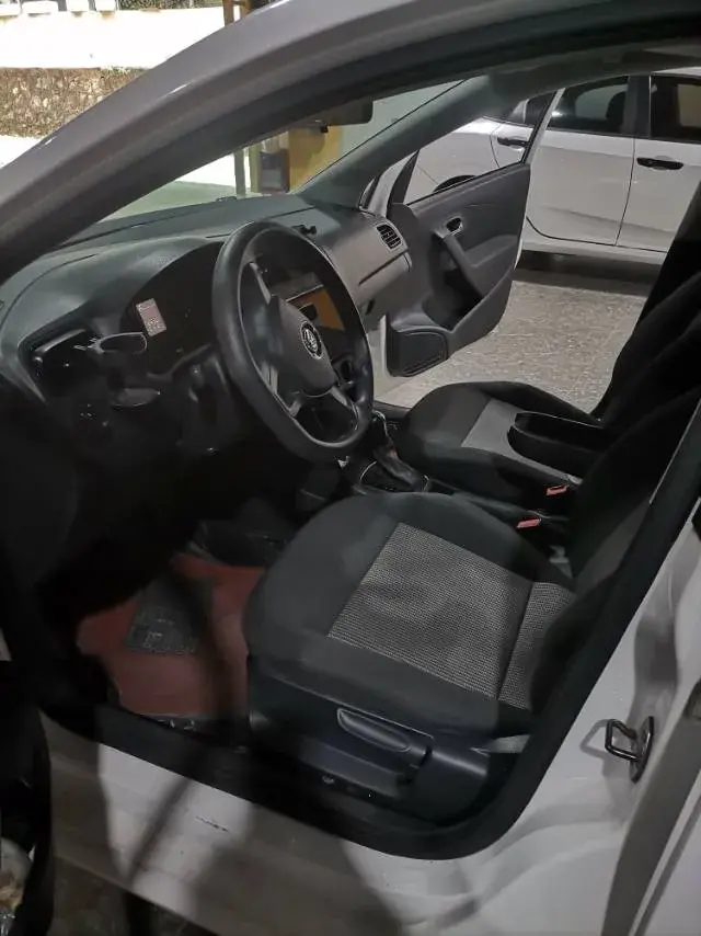 2016 VOLKSWAGEN POLO thumbnail 2