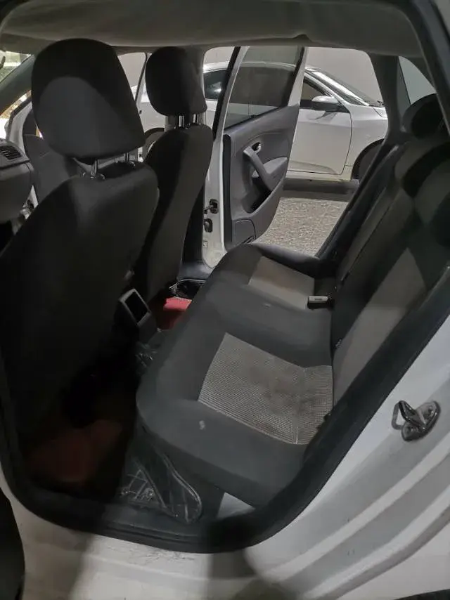 2016 VOLKSWAGEN POLO thumbnail 4