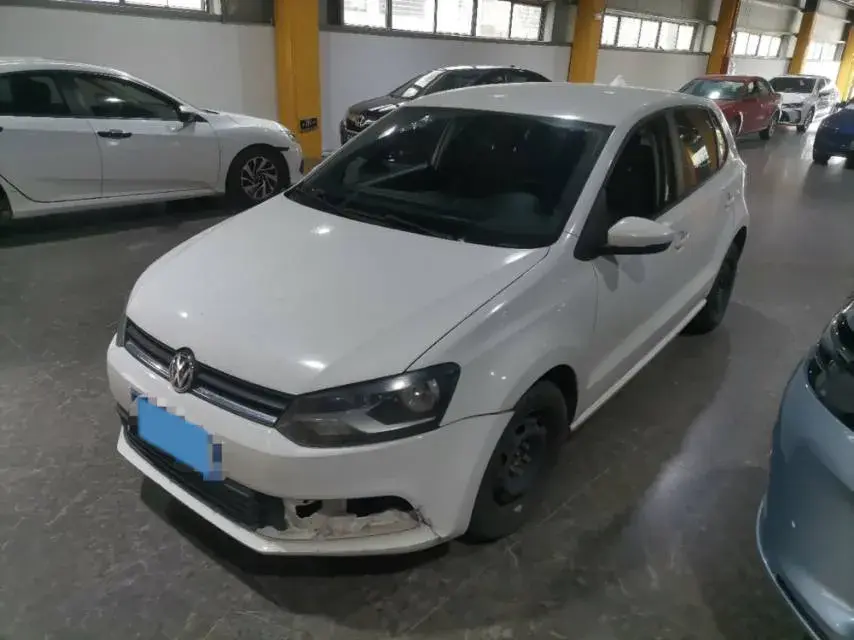 2016 VOLKSWAGEN POLO view 1