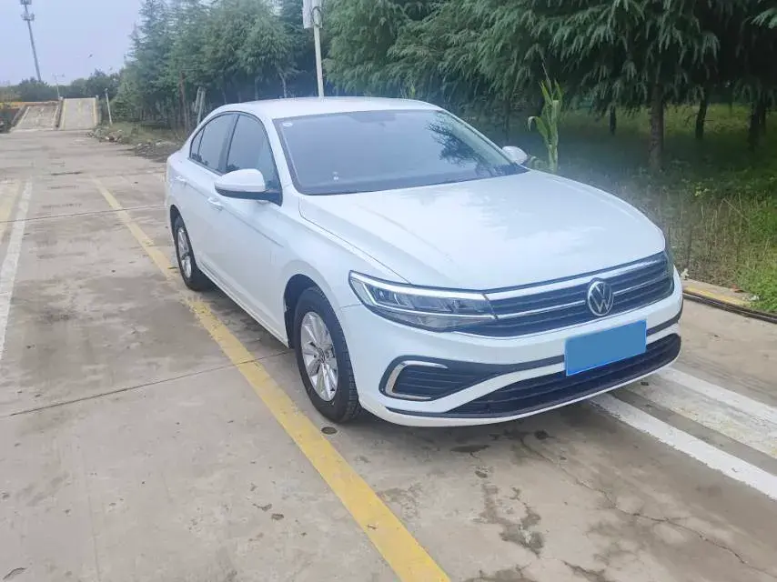 2023 VOLKSWAGEN BORA thumbnail 2