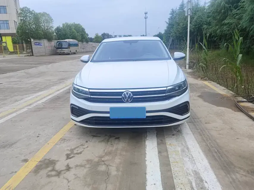 2023 VOLKSWAGEN BORA thumbnail 3