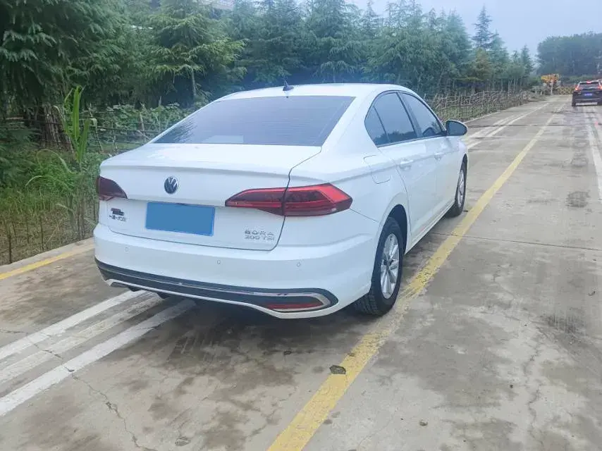 2023 VOLKSWAGEN BORA thumbnail 4