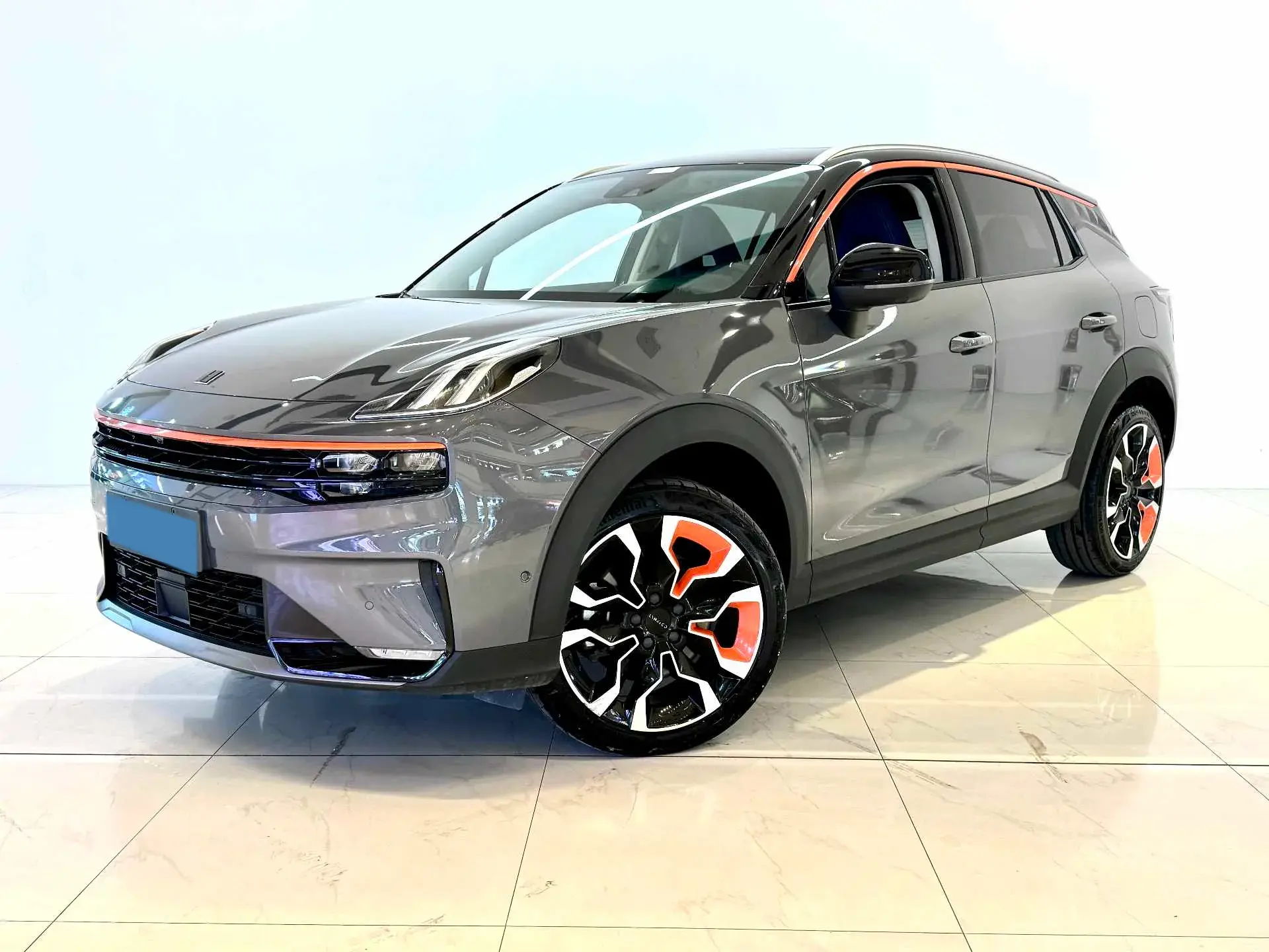 2020 LYNK&CO 06 view 1