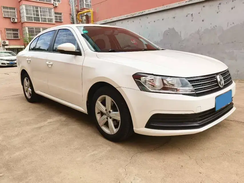 2018 VOLKSWAGEN LAVIDA thumbnail 2