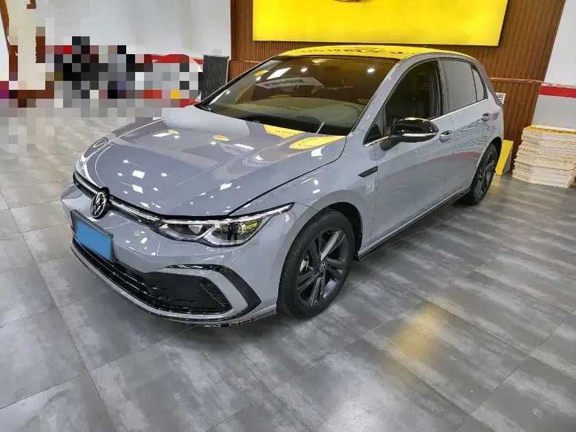 2023 VOLKSWAGEN GOLF view 1