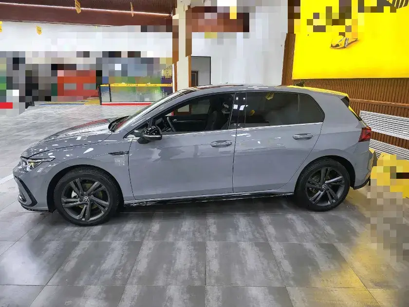 2023 VOLKSWAGEN GOLF thumbnail 3