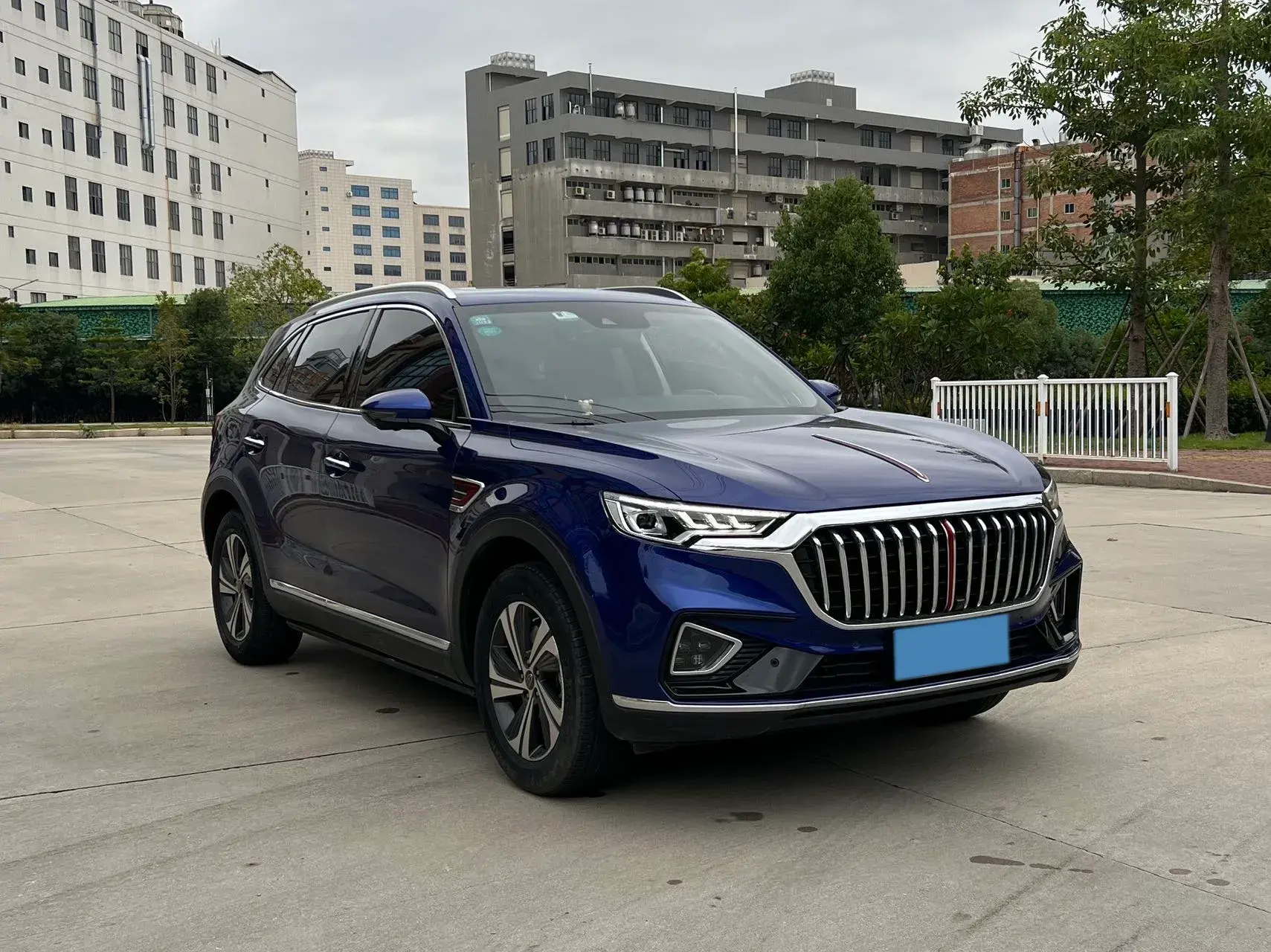2019 HONGQI HS5 thumbnail 3