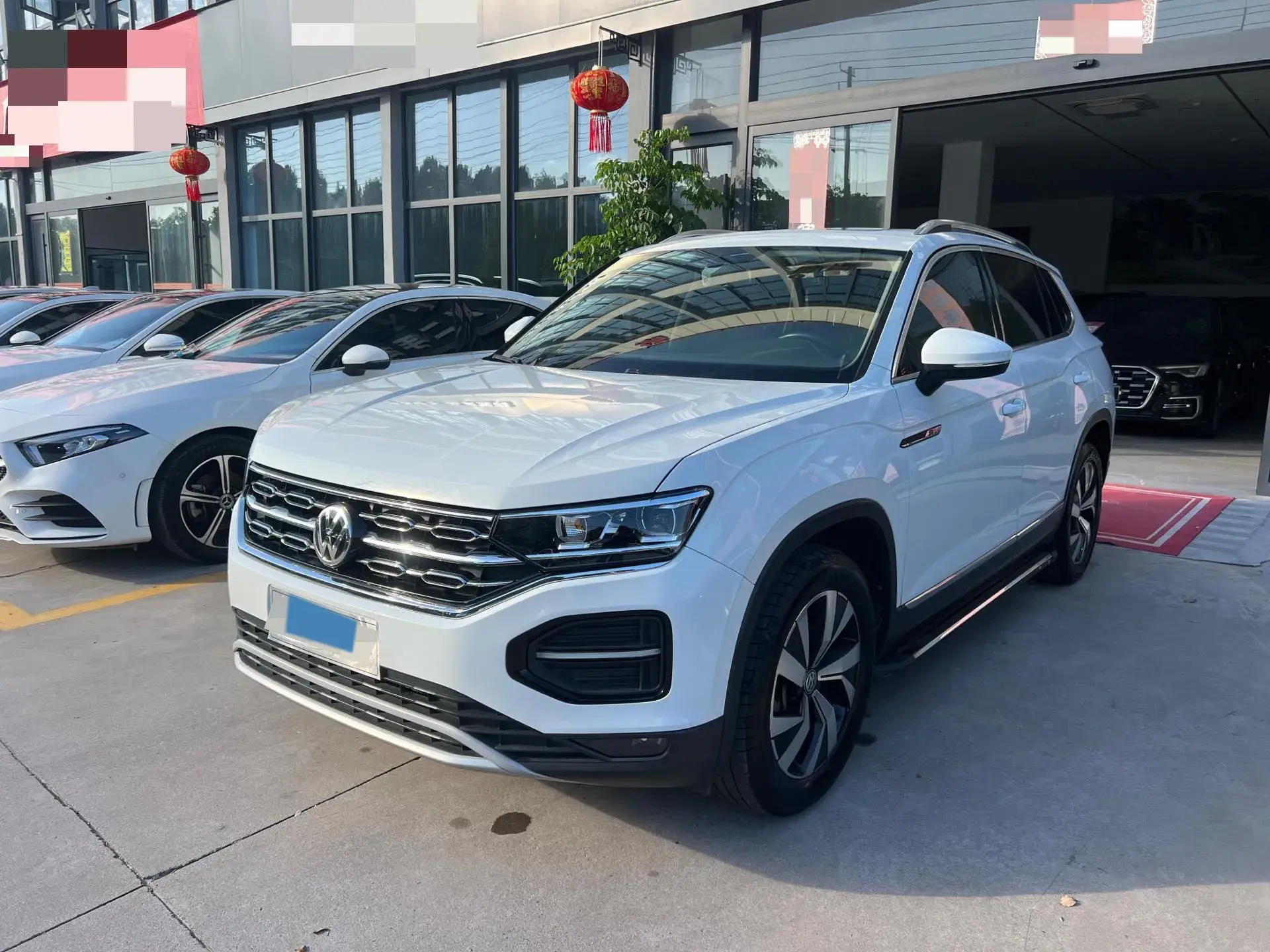 2019 VOLKSWAGEN TAYRON view 1