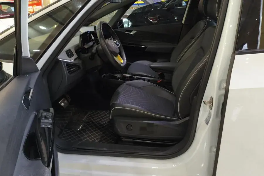 2023 VOLKSWAGEN ID.3 thumbnail 4