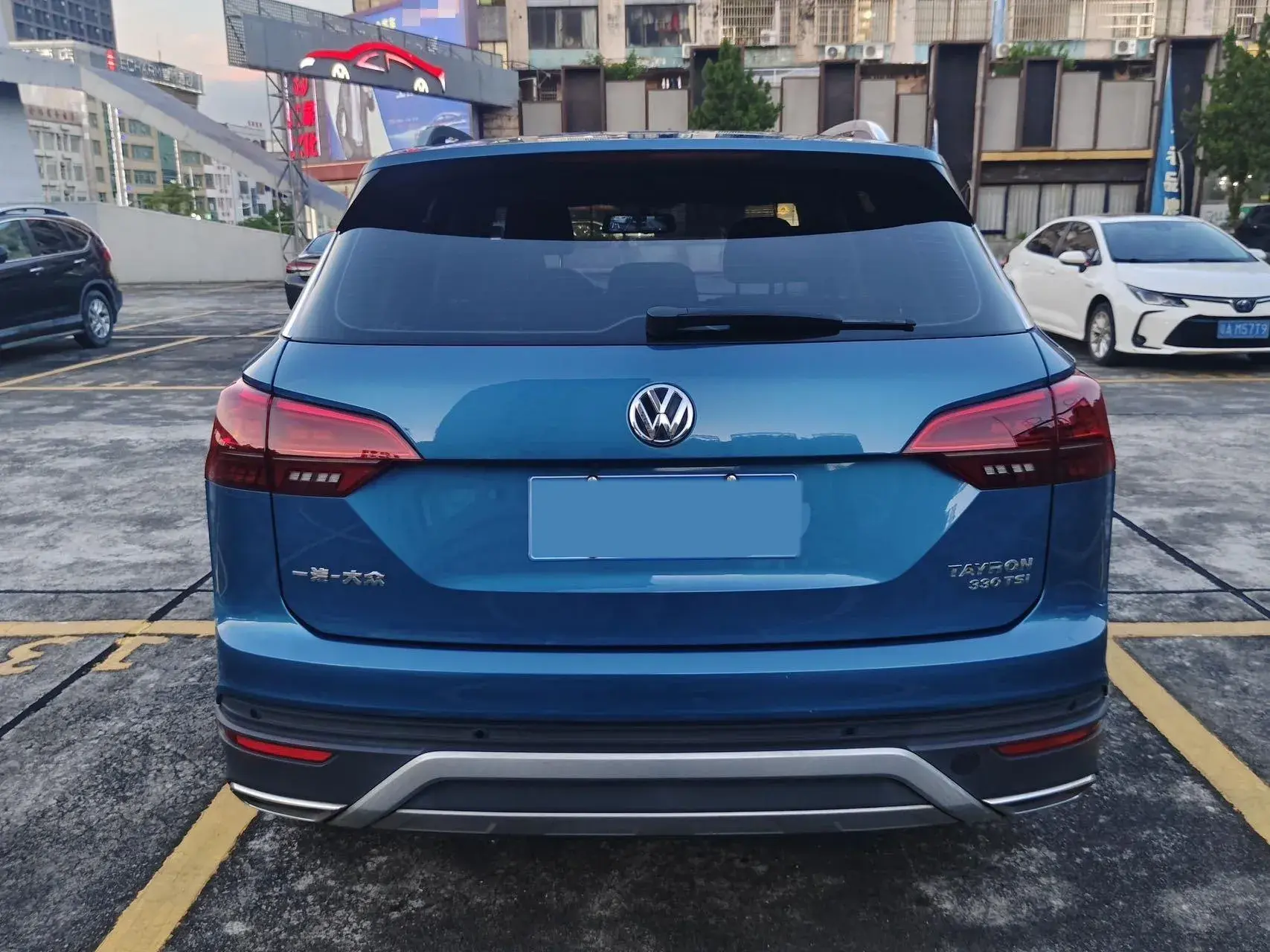 2019 VOLKSWAGEN TAYRON thumbnail 4