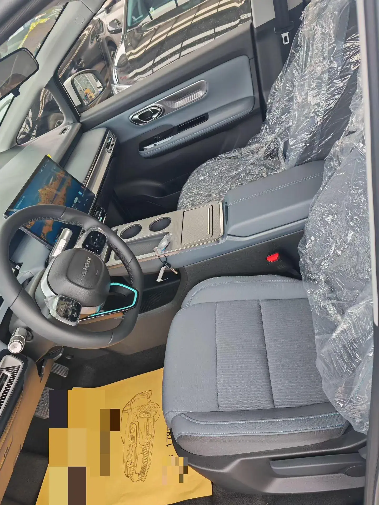 2025 AION Y thumbnail 4