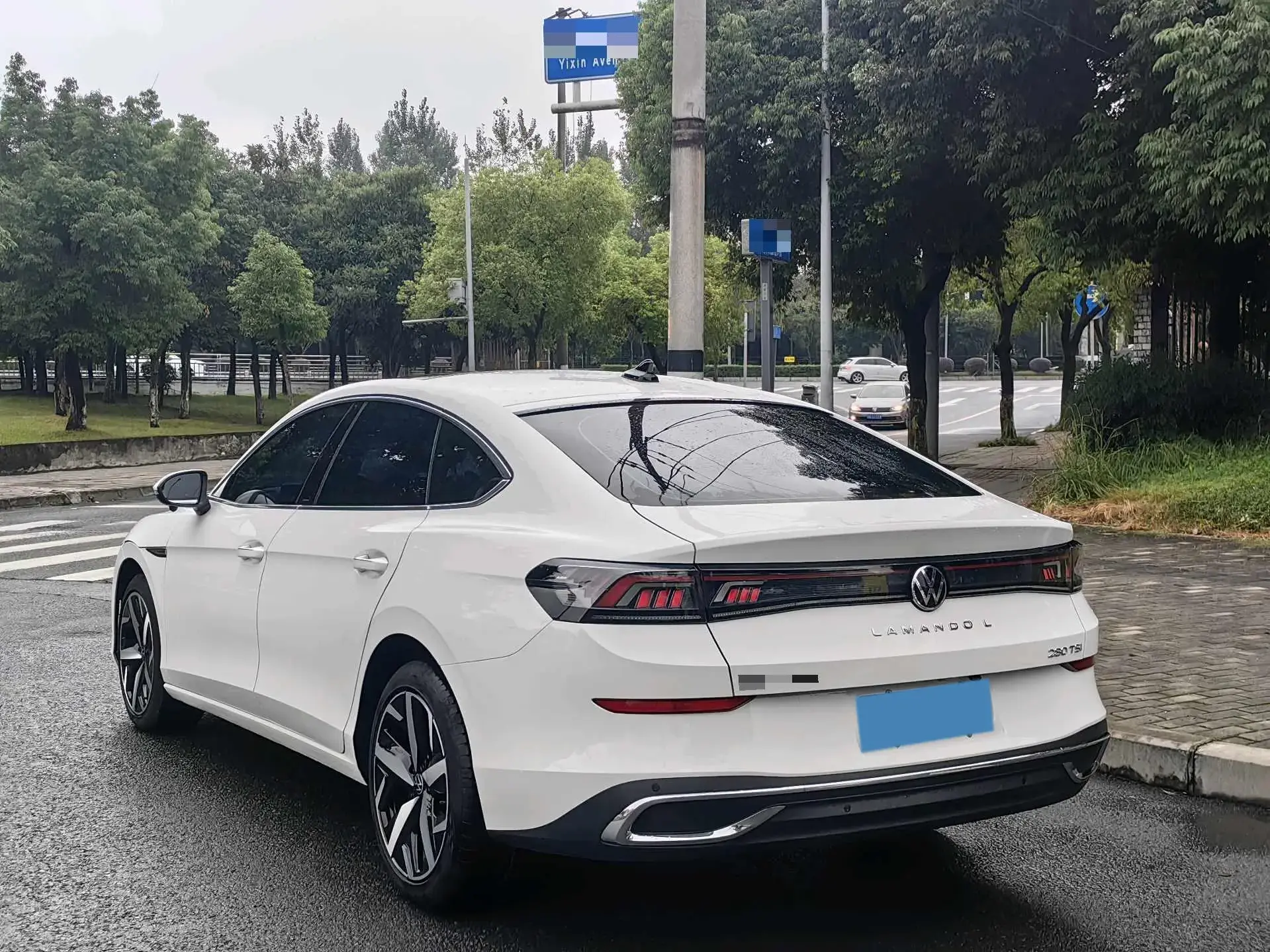 2023 VOLKSWAGEN LAMANDO thumbnail 4