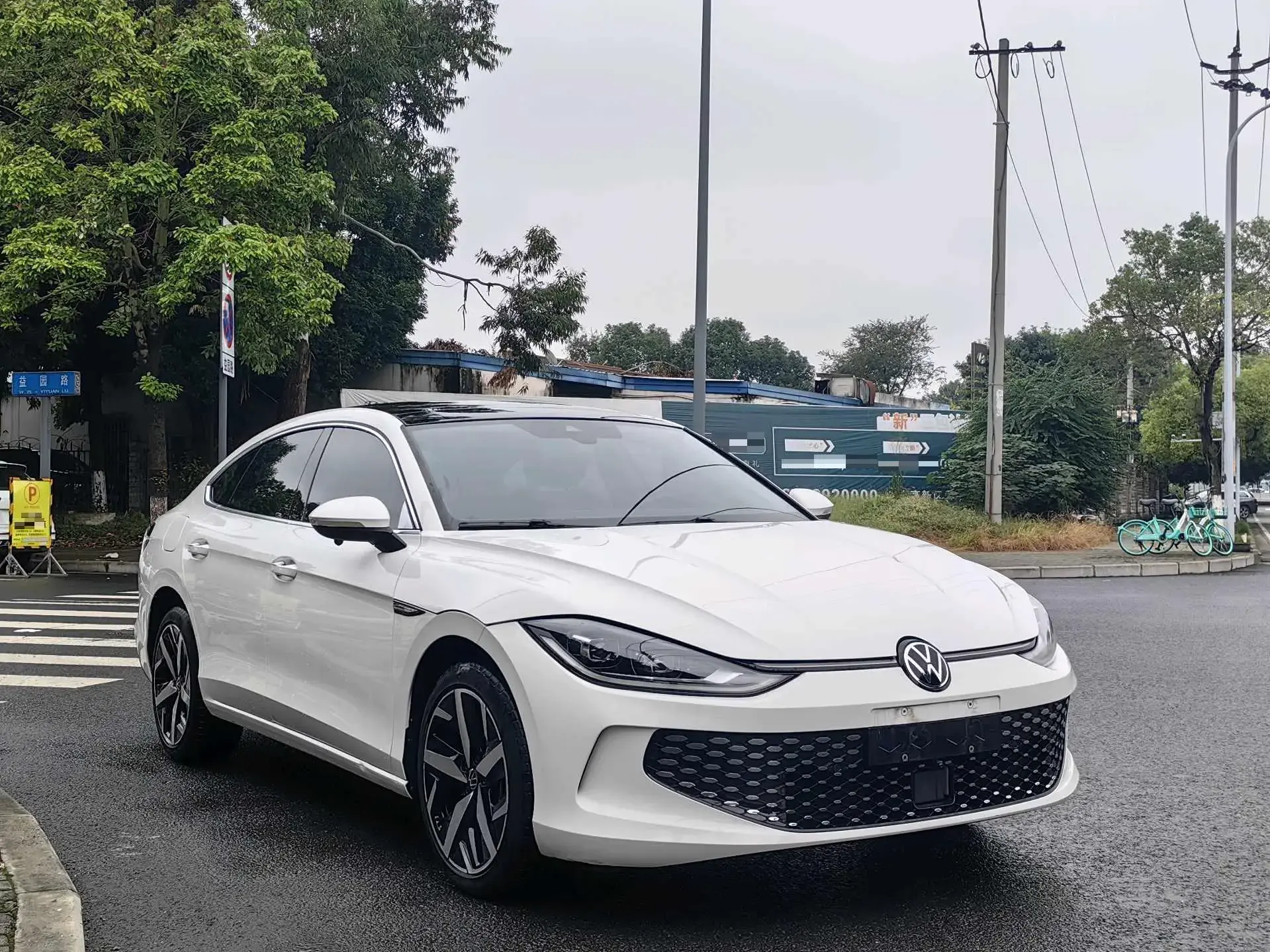 2023 VOLKSWAGEN LAMANDO thumbnail 3