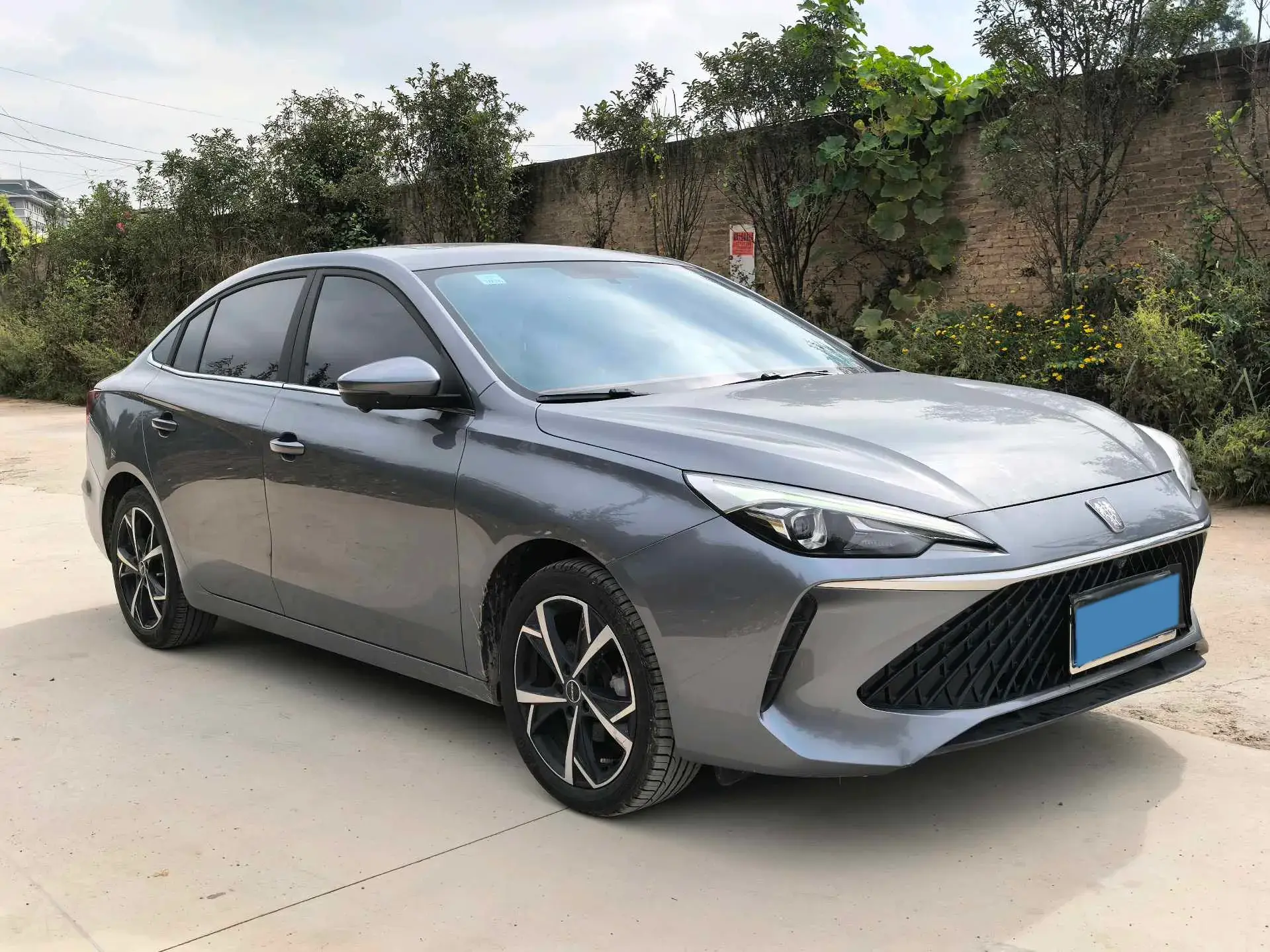 2023 ROEWE I5 thumbnail 3