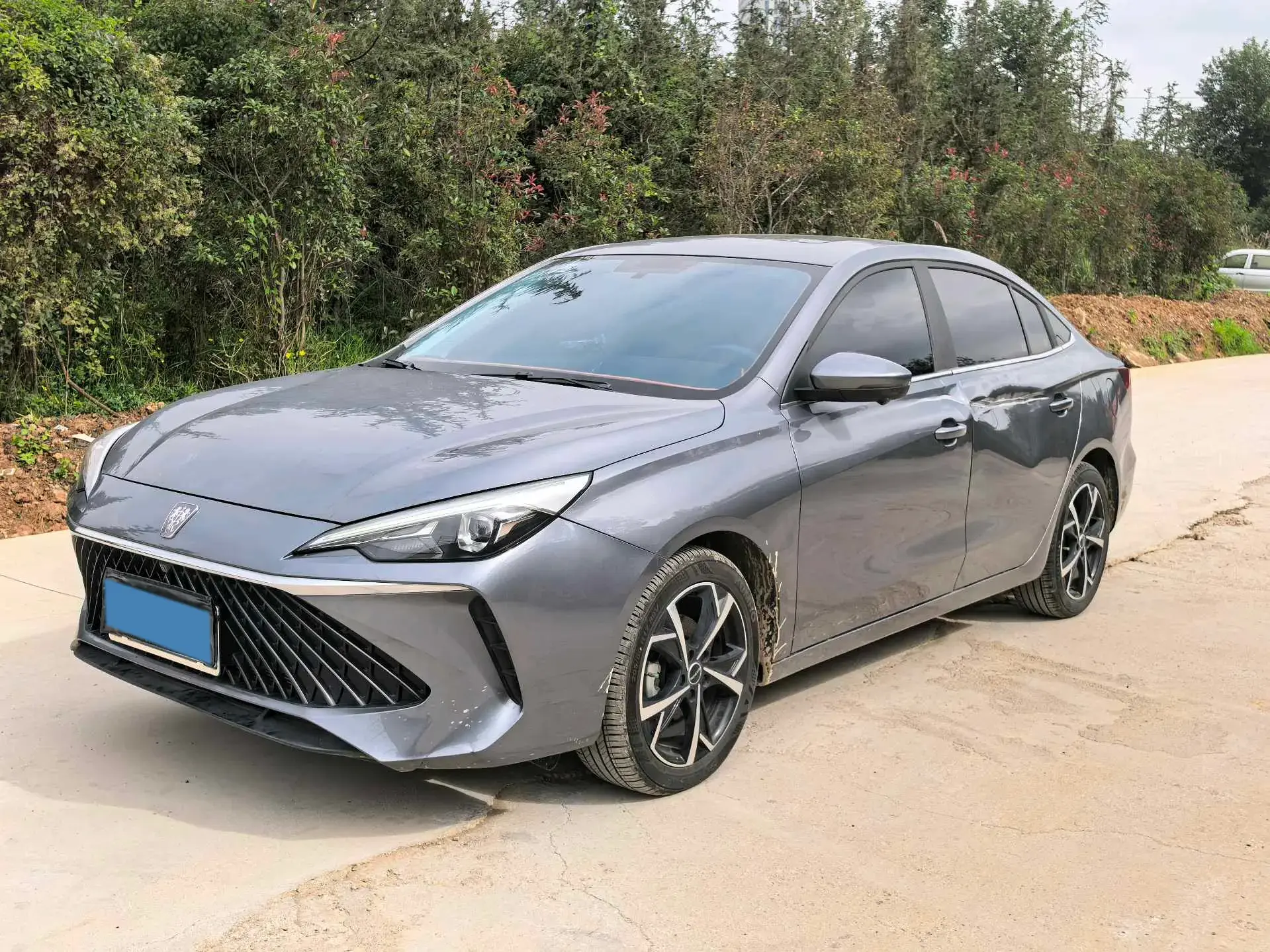 2023 ROEWE I5 view 1