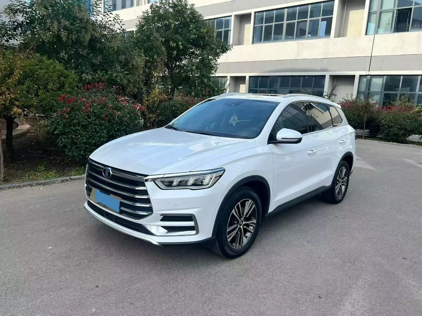 2019 BYD SONG view 1