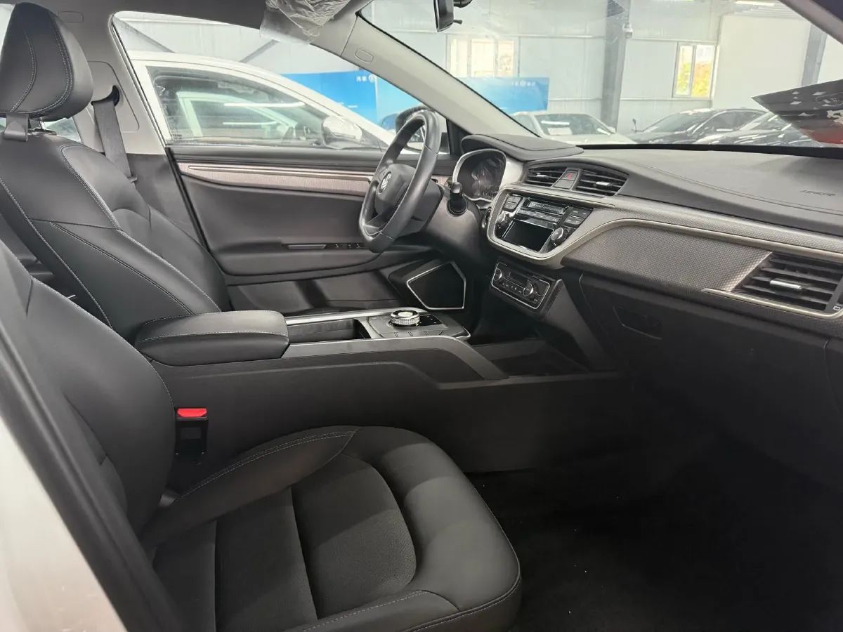 2022 Livan Maple 60s BEV 52.56KWH,autocango,china used car exporter,china ev exporter,chinese used car exporter,chinese used ev exporter