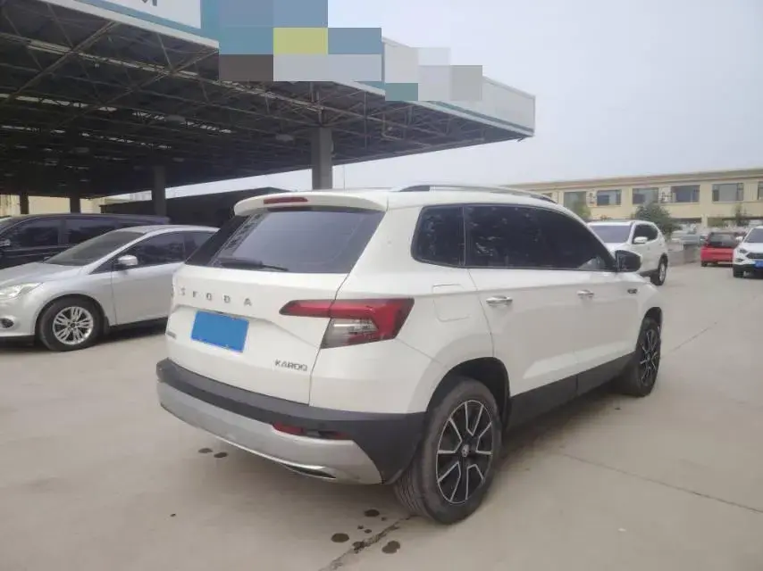 2021 SKODA KAROQ thumbnail 4