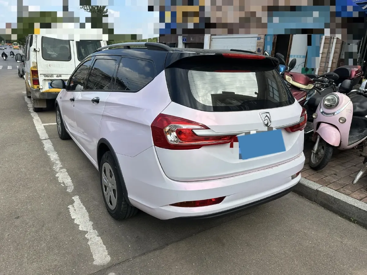 2017 BaoJun 310W 1.5L 112HP L4 6MT,autocango,china used car exporter,china ev exporter,chinese used car exporter,chinese used ev exporter