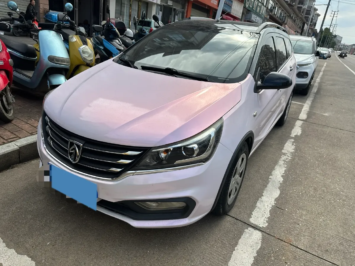 2017 BaoJun 310W 1.5L 112HP L4 6MT,autocango,china used car exporter,china ev exporter,chinese used car exporter,chinese used ev exporter