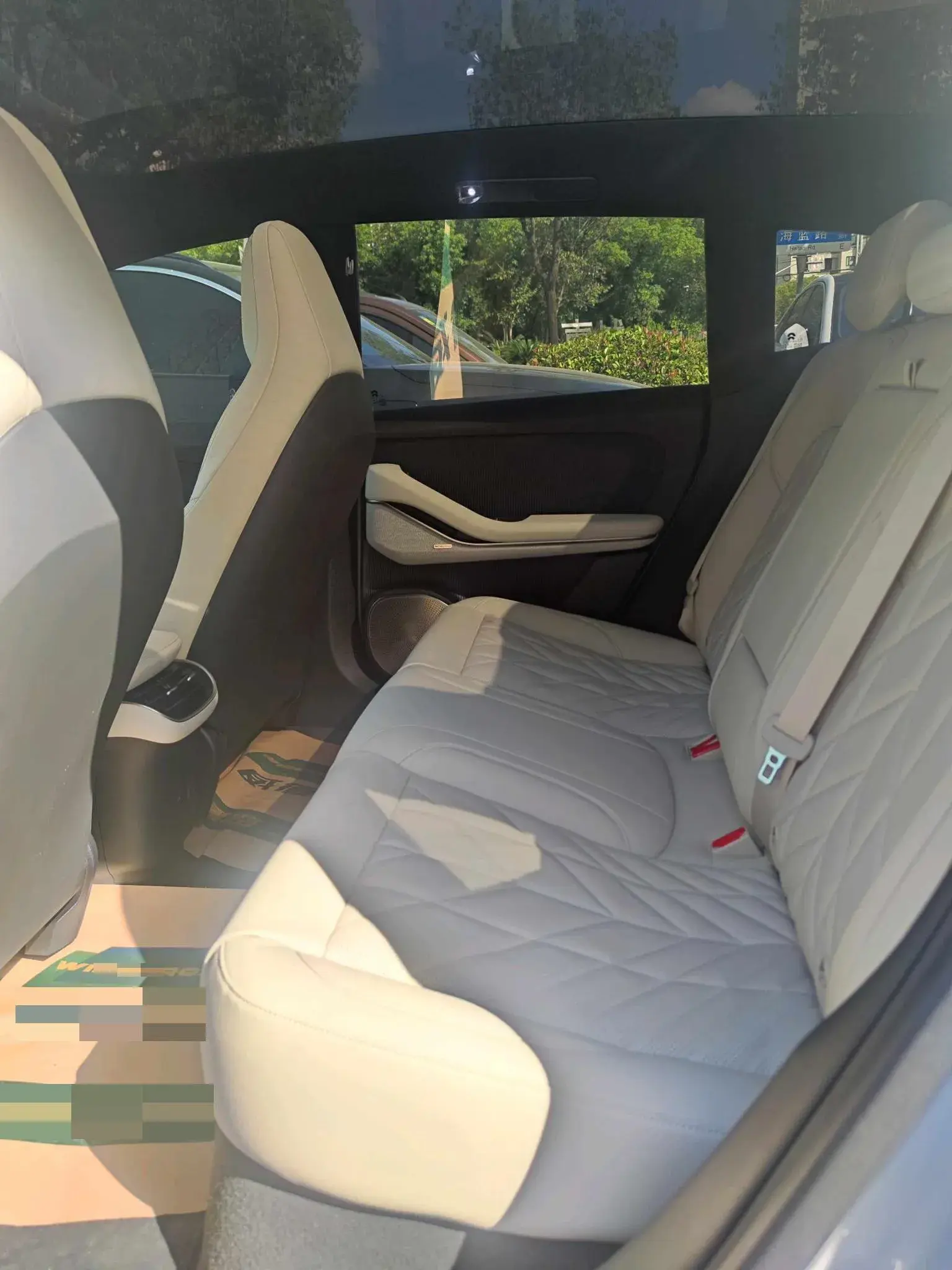 2025 NIO ET5 thumbnail 4