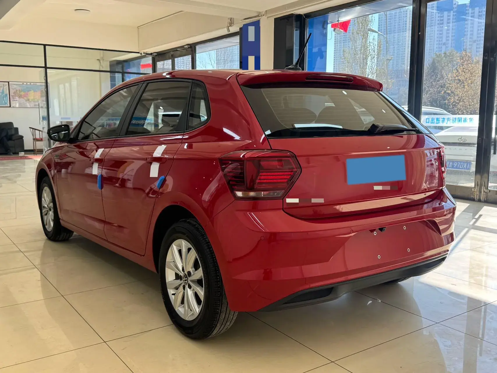 2021 VOLKSWAGEN POLO thumbnail 4