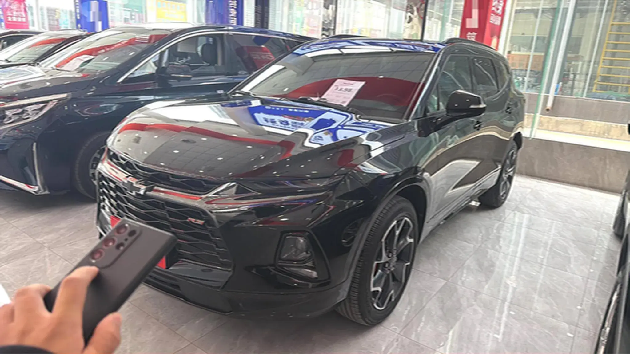 2020 CHEVROLET BLAZER view 1