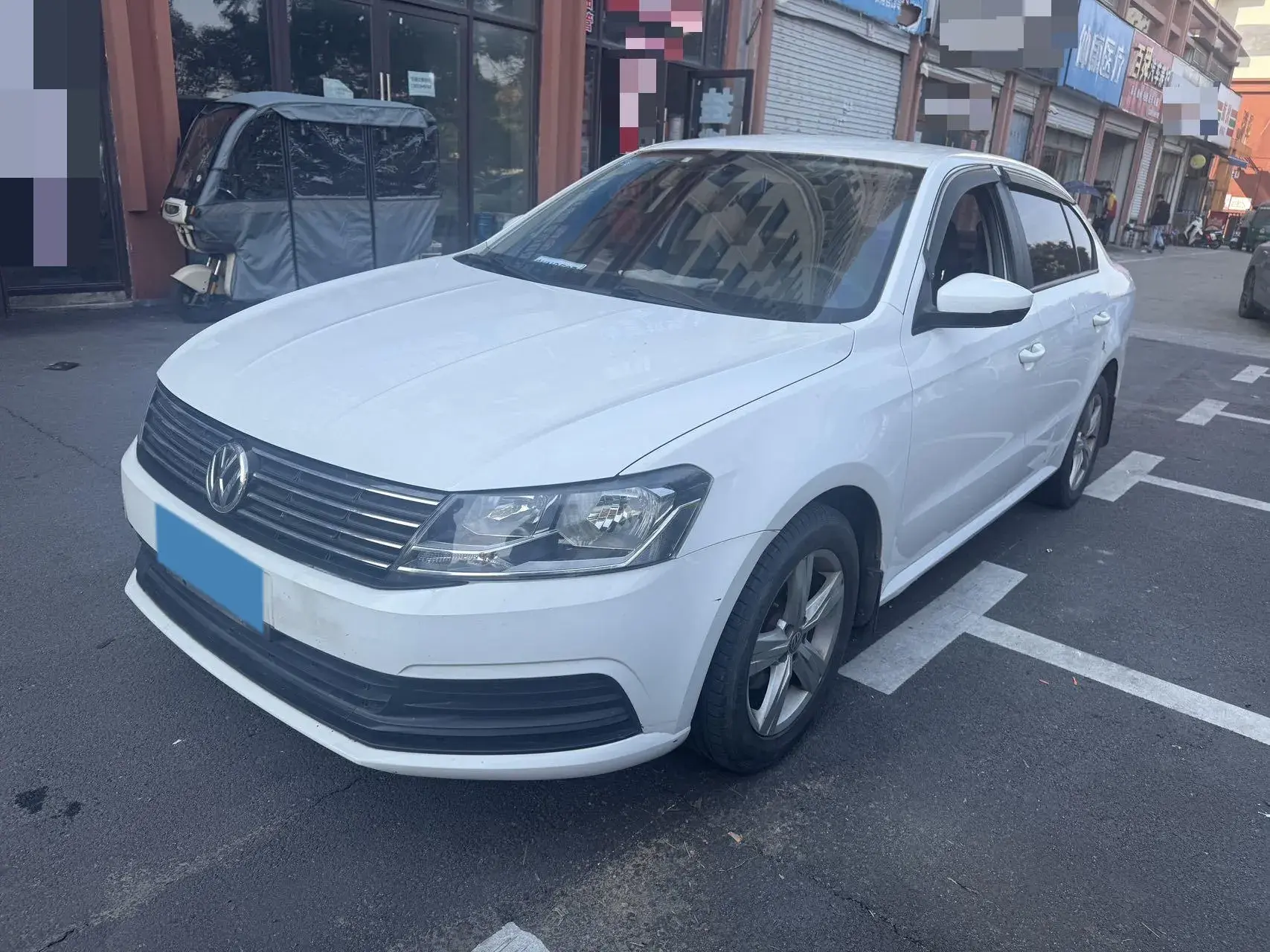 2017 VOLKSWAGEN LAVIDA view 1