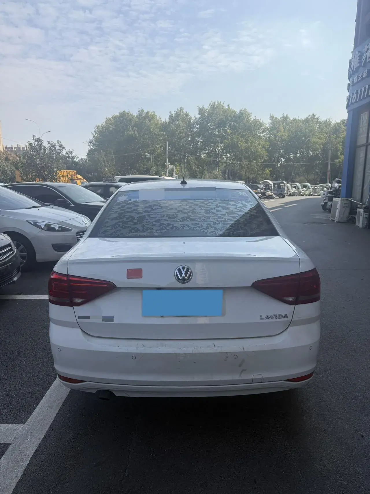 2017 VOLKSWAGEN LAVIDA thumbnail 4